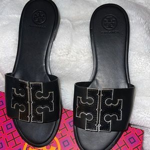 GREAT CONDITION TORY BURCH INES SLIDE BLACK/SILVER